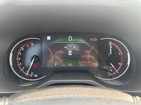Used 2025 Toyota RAV4 XLE AWD/4WD image 9