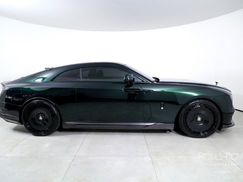 Used 2024 Rolls-Royce Spectre w/ Spectre Launch Package image 10