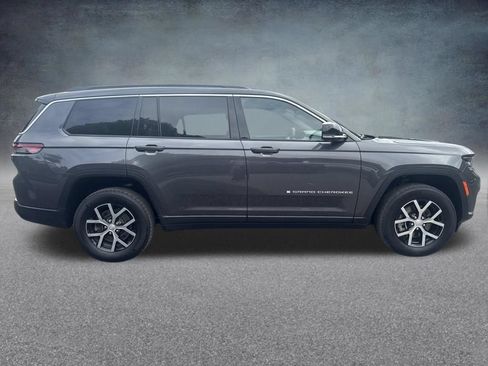 Used 2025 Jeep Grand Cherokee L Limited w/ Luxury Tech Group II AWD/4WD image 9