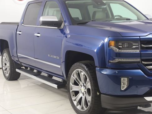 Used 2017 Chevrolet Silverado 1500 LTZ Z71 w/ LTZ Plus Package AWD/4WD image 36