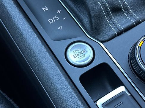 Used 2021 Volkswagen Atlas SEL image 24