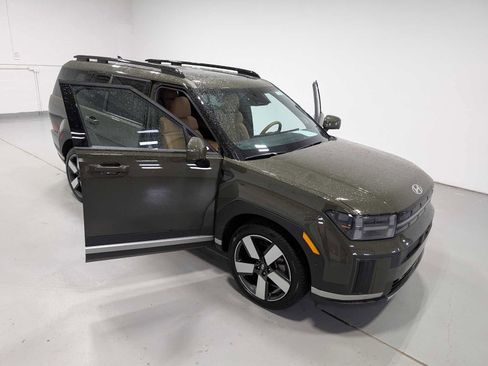 Used 2025 Hyundai Santa Fe Limited AWD/4WD image 15