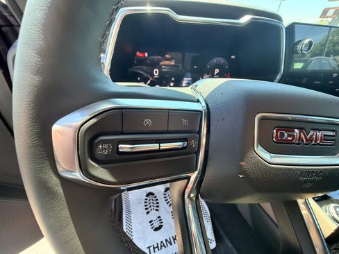 Used 2025 GMC Canyon Denali AWD/4WD image 14