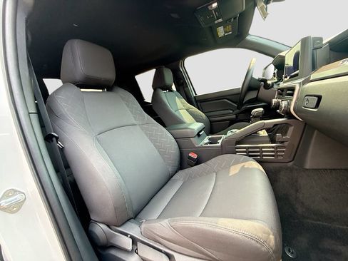 Used 2024 Toyota Tacoma SR5 RWD image 33