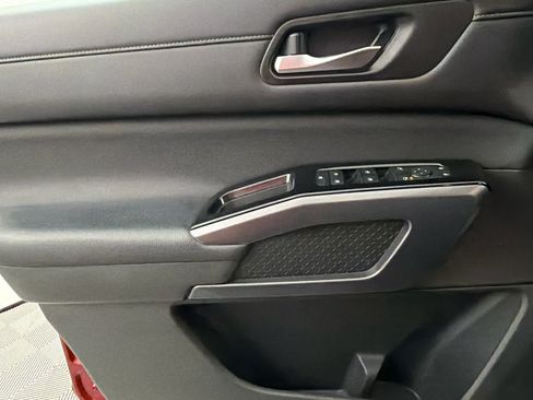 Certified 2024 Nissan Pathfinder SL FWD image 23