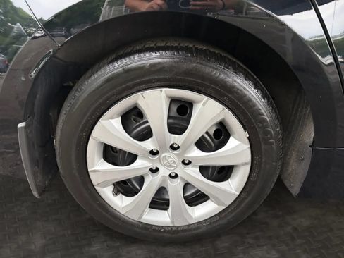 Used 2024 Toyota Corolla LE FWD image 37