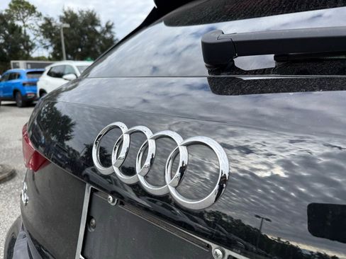 Used 2022 Audi Q3 2.0T Premium w/ Convenience Package image 8