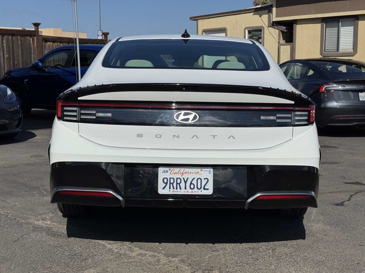 Used 2025 Hyundai Sonata SEL FWD image 13