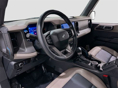 Used 2024 Ford Bronco Wildtrak image 9