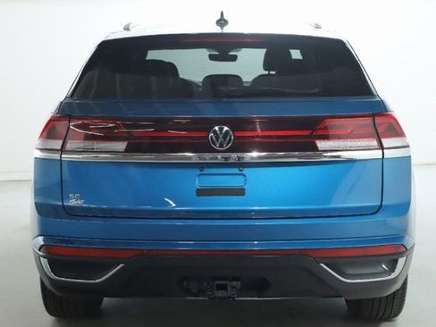 Used 2024 Volkswagen Atlas Cross Sport SE w/ Black Wheel Package FWD image 41