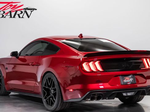 Used 2021 Ford Mustang GT RWD image 3