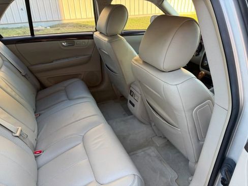 Used 2009 Cadillac DTS image 30