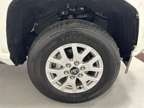 Used 2025 Toyota Tacoma SR5 image 60