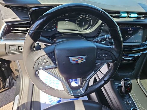 Used 2020 Cadillac XT6 Sport AWD/4WD image 14