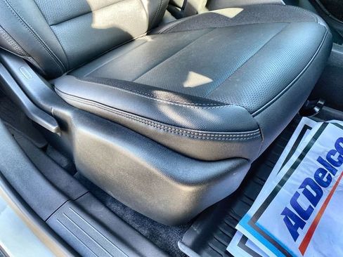 New 2026 Chevrolet Equinox EV LT FWD image 41