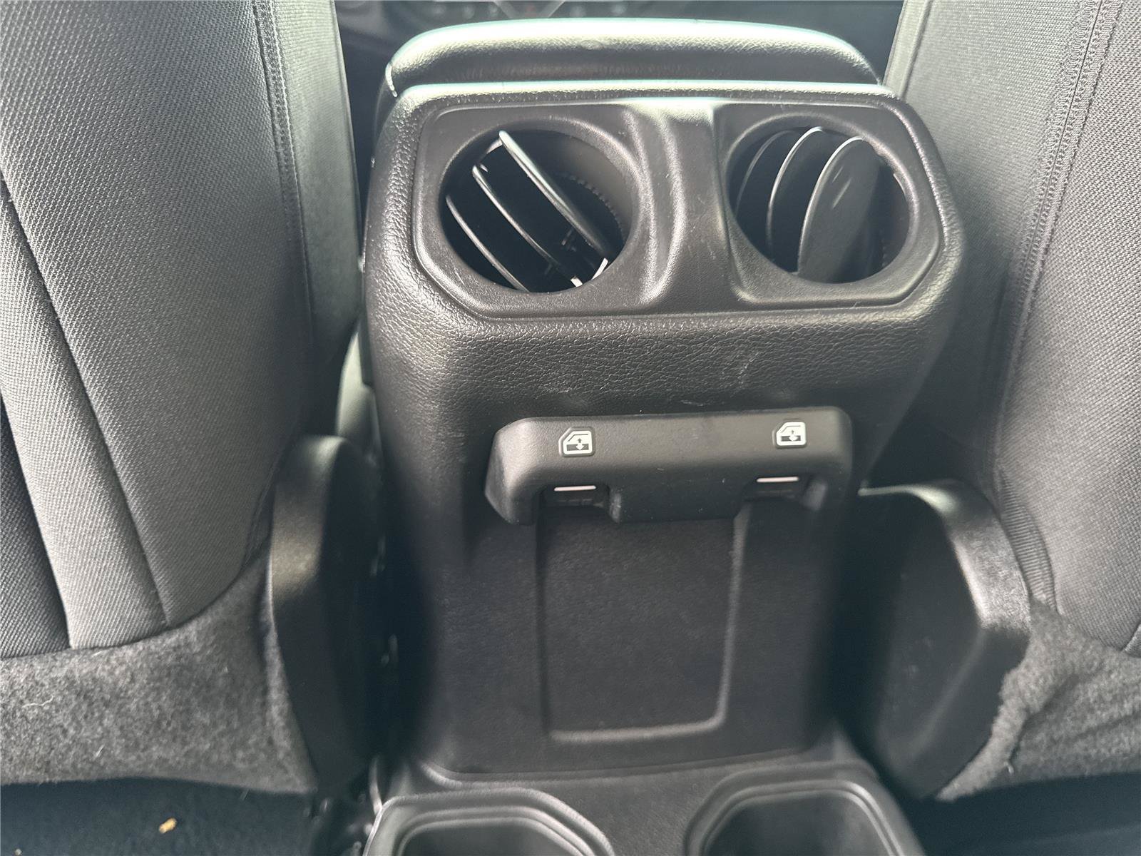 Used 2022 Jeep Wrangler Unlimited Sport AWD/4WD image 33