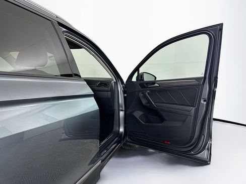 Used 2024 Volkswagen Tiguan Wolfsburg Edition image 32