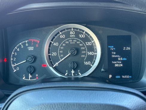 Used 2022 Toyota Corolla LE image 27