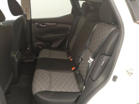 Used 2021 Nissan Rogue Sport SV FWD image 18