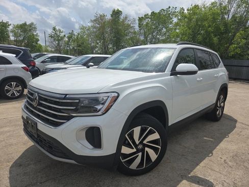 Used 2025 Volkswagen Atlas SE image 1