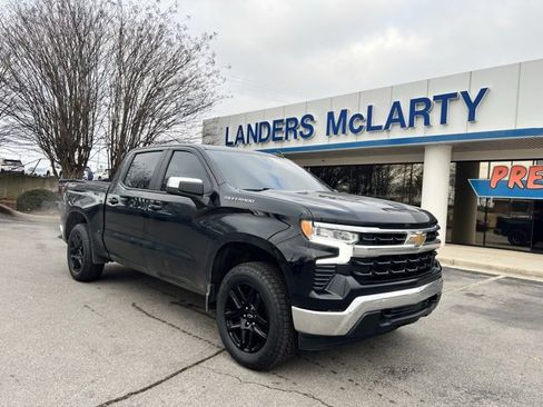 Used 2022 Chevrolet Silverado 1500 LT image 2