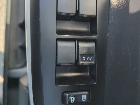 Used 2018 Toyota Tundra SR5 image 14