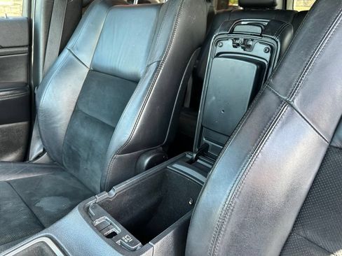 Used 2018 Jeep Grand Cherokee Altitude RWD image 17