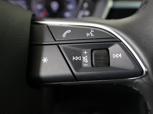 Used 2025 Audi Q3 2.0T Premium Plus w/ Premium Plus Package image 32