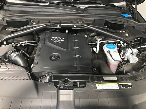 Used 2017 Audi Q5 2.0T Premium Plus w/ Technology Package AWD/4WD image 32