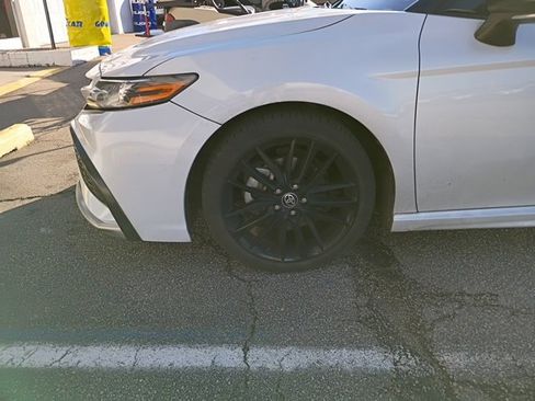 Used 2022 Toyota Camry XSE image 14