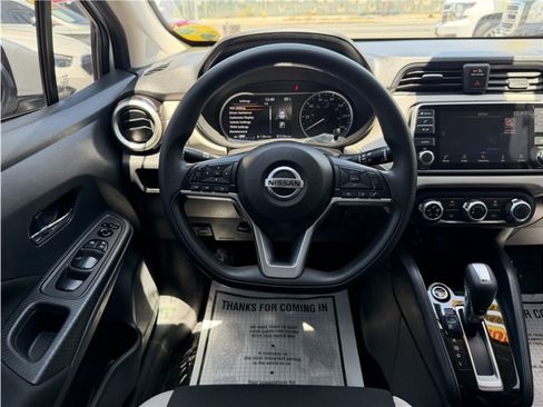 Used 2021 Nissan Versa SV FWD image 38
