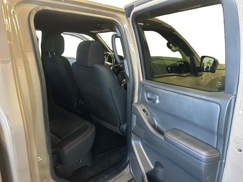 Used 2023 Nissan Frontier PRO-4X w/ Pro Convenience Package image 19