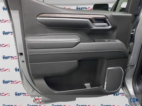 Used 2025 Chevrolet Silverado 1500 LTZ image 11