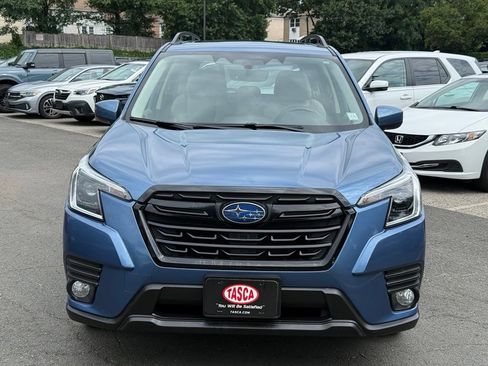 Used 2023 Subaru Forester Premium AWD/4WD image 3