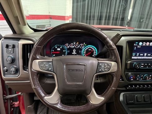 Used 2018 GMC Sierra 2500 Denali w/ Duramax Plus Package image 19
