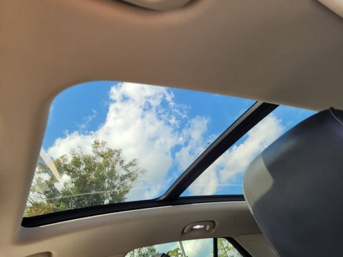 Used 2021 Buick Envision Essence w/ Sport Touring Package image 7