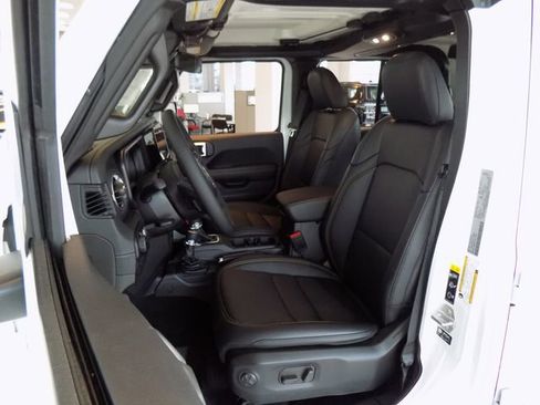 New 2026 Jeep Gladiator Sport image 17