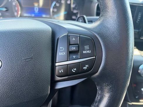 Used 2020 Ford Explorer XLT w/ Equipment Group 202A AWD/4WD image 18