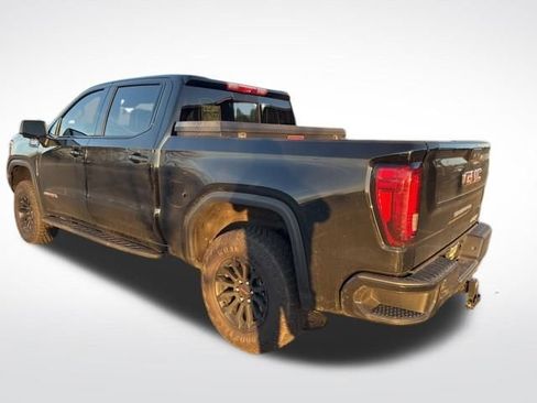 Used 2023 GMC Sierra 1500 AT4X image 9