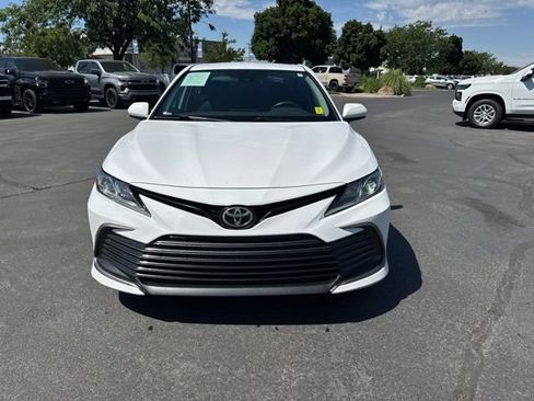 Used 2022 Toyota Camry LE w/ Carpet Mat Package (TMS) FWD image 2