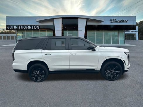 Certified 2025 Cadillac Escalade Sport Platinum AWD/4WD image 4