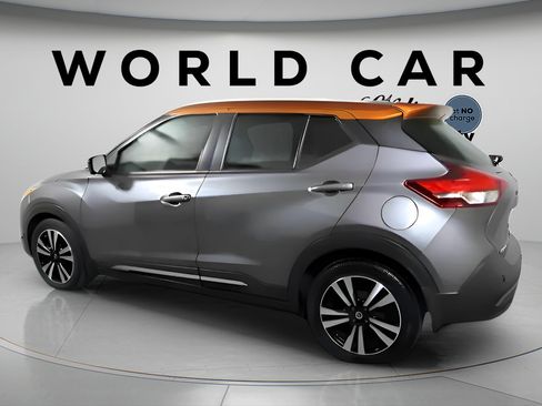 Used 2020 Nissan Kicks SR FWD image 8