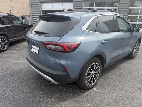 Certified 2025 Ford Escape SE w/ PHEV Premium Package FWD image 2