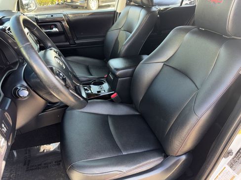 Used 2019 Toyota 4Runner TRD Off-Road AWD/4WD image 15
