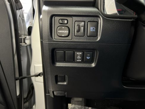 Used 2024 Toyota 4Runner SR5 image 33