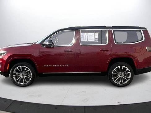 Used 2024 Jeep Grand Wagoneer Series III w/ HD Trailer Tow Package image 6