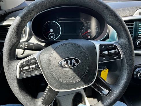 Used 2020 Kia Sorento AWD V6 image 41
