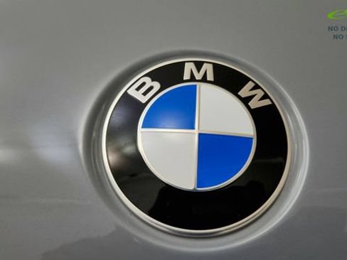 Used 2025 BMW X5 xDrive40i w/ M Sport Package AWD/4WD image 31