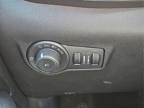 Used 2024 Jeep Compass Trailhawk AWD/4WD image 26