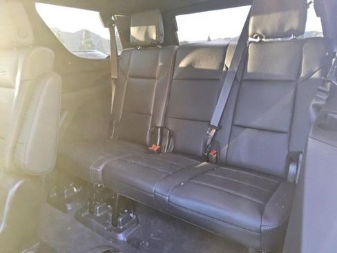 Used 2024 Cadillac Escalade Luxury image 4